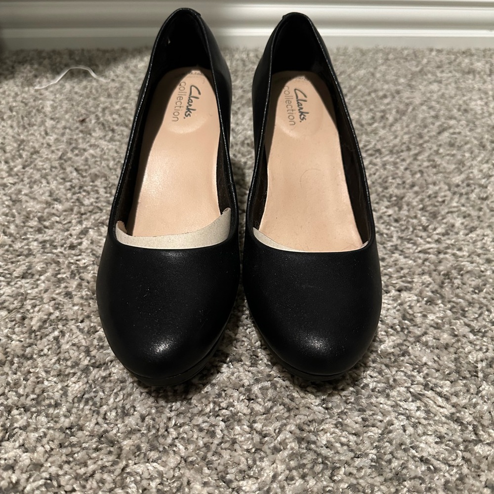 NEW Clarks size 8 Leather Black Heels - Picture 5 of 7